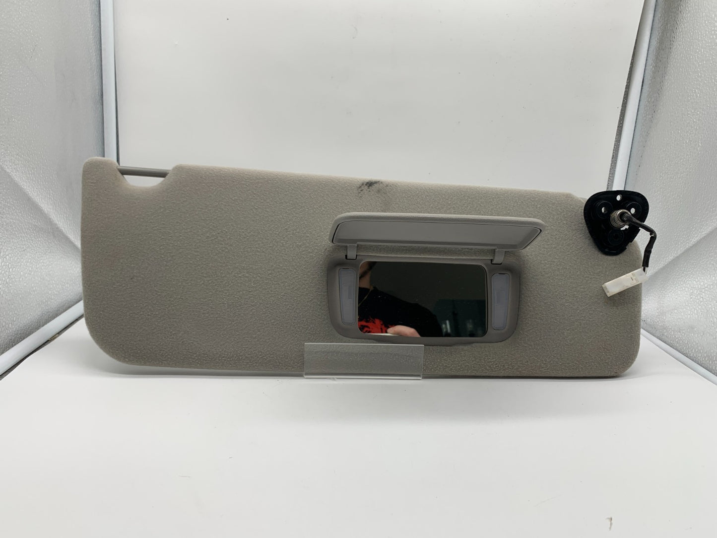 2005-2010 Toyota Sienna Passenger Sun Visor Gray Illuminated D01B20031
