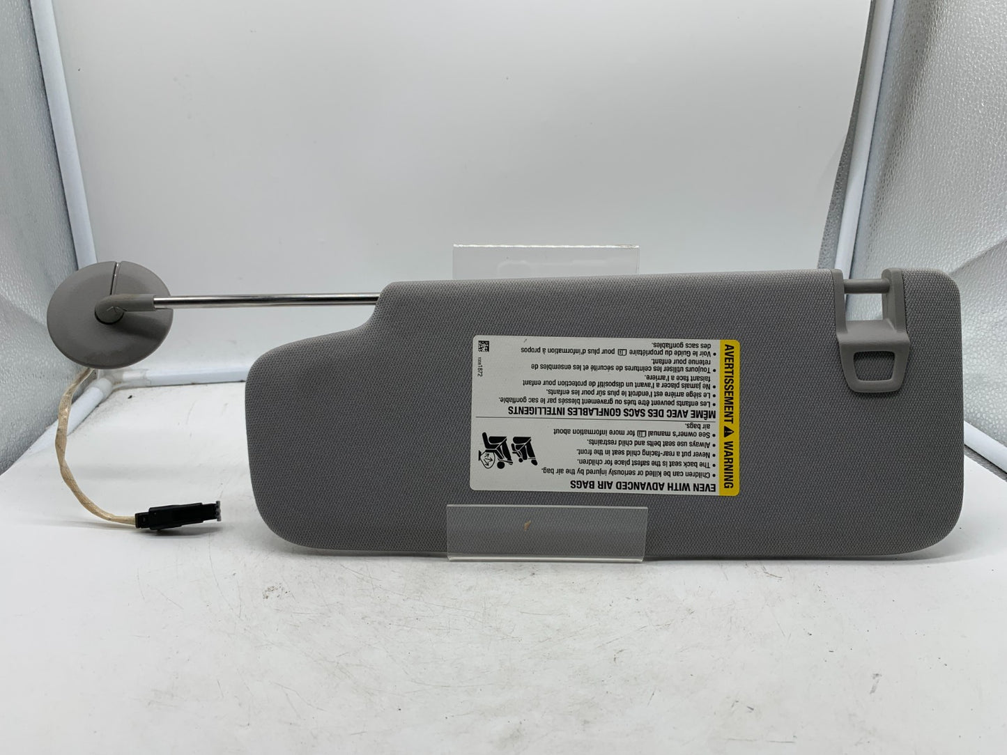 2020-2024 Chevrolet Equinox Passenger Sun Visor Gray OEM B04B56009