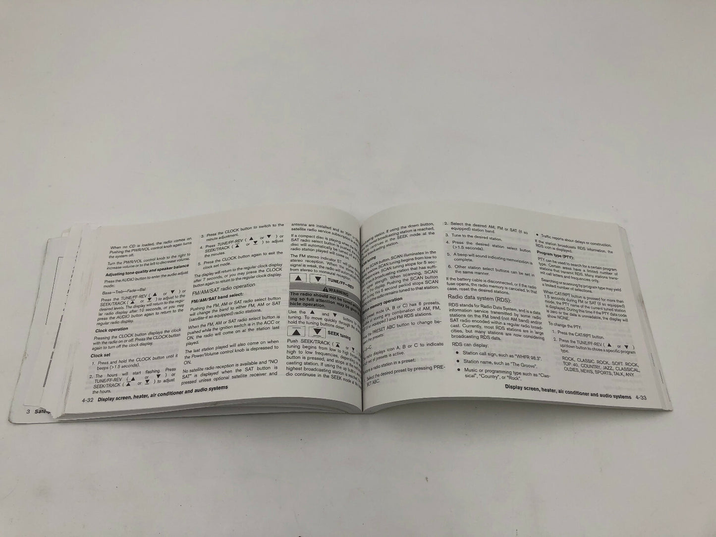 2005 Nissan Altima Owners Manual Set with Case OEM C03B69020