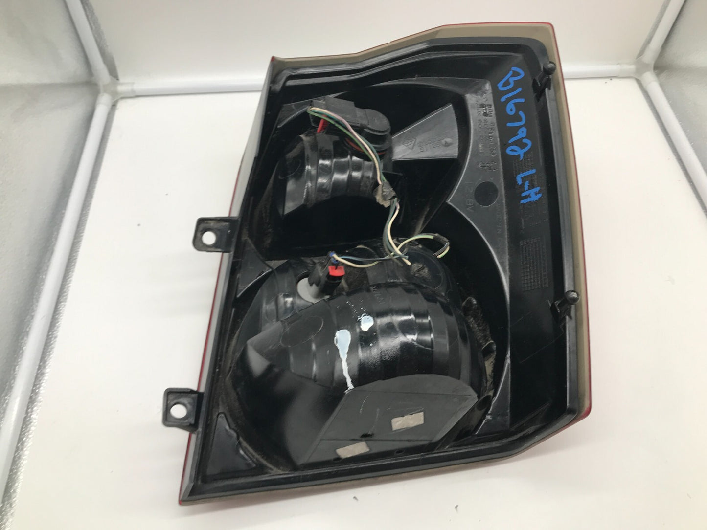 2008-2012 Dodge Caliber Driver Side Tail Light Taillight OEM E03B29041