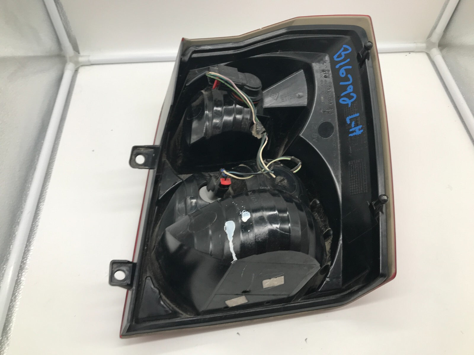 2008-2012 Dodge Caliber Driver Side Tail Light Taillight OEM E03B29041