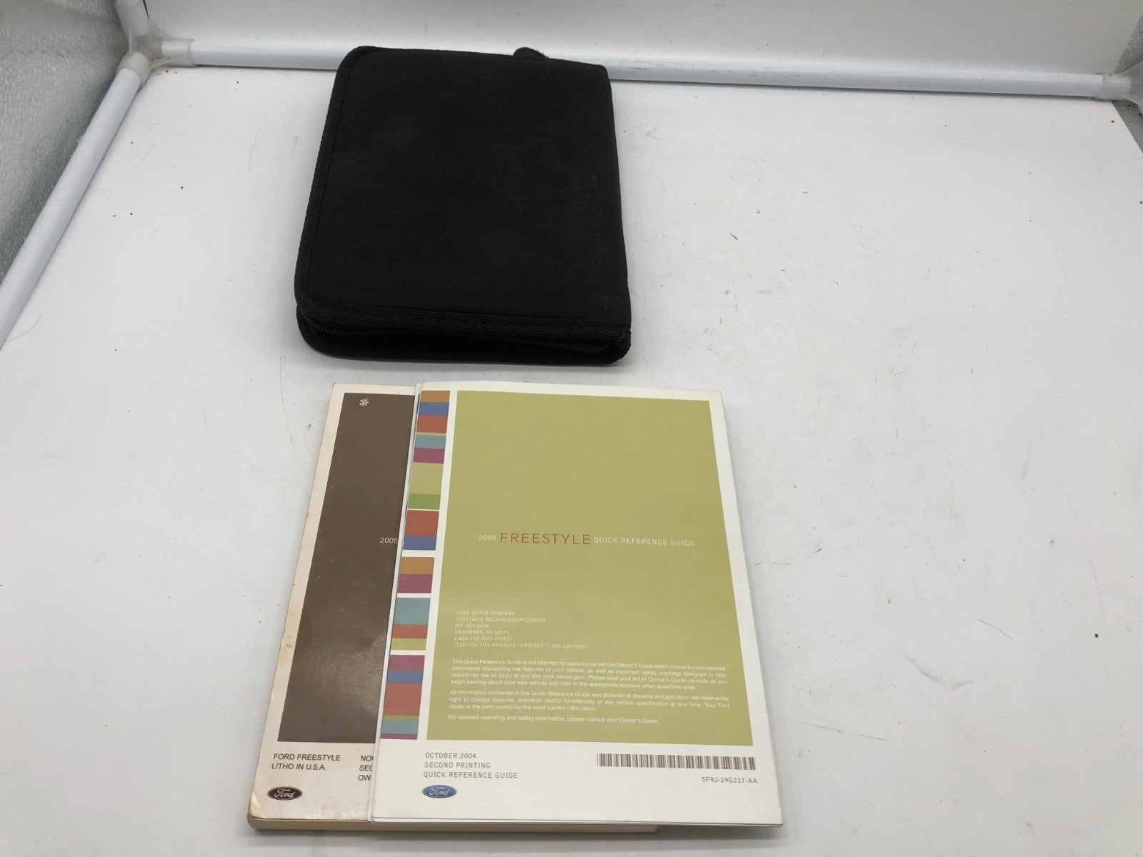 2005 Ford Freestyle Owners Manual Set with Case OEM B04B22036