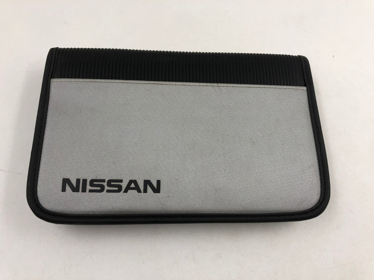 2005 Nissan Altima Owners Manual with Case OEM B02B06002