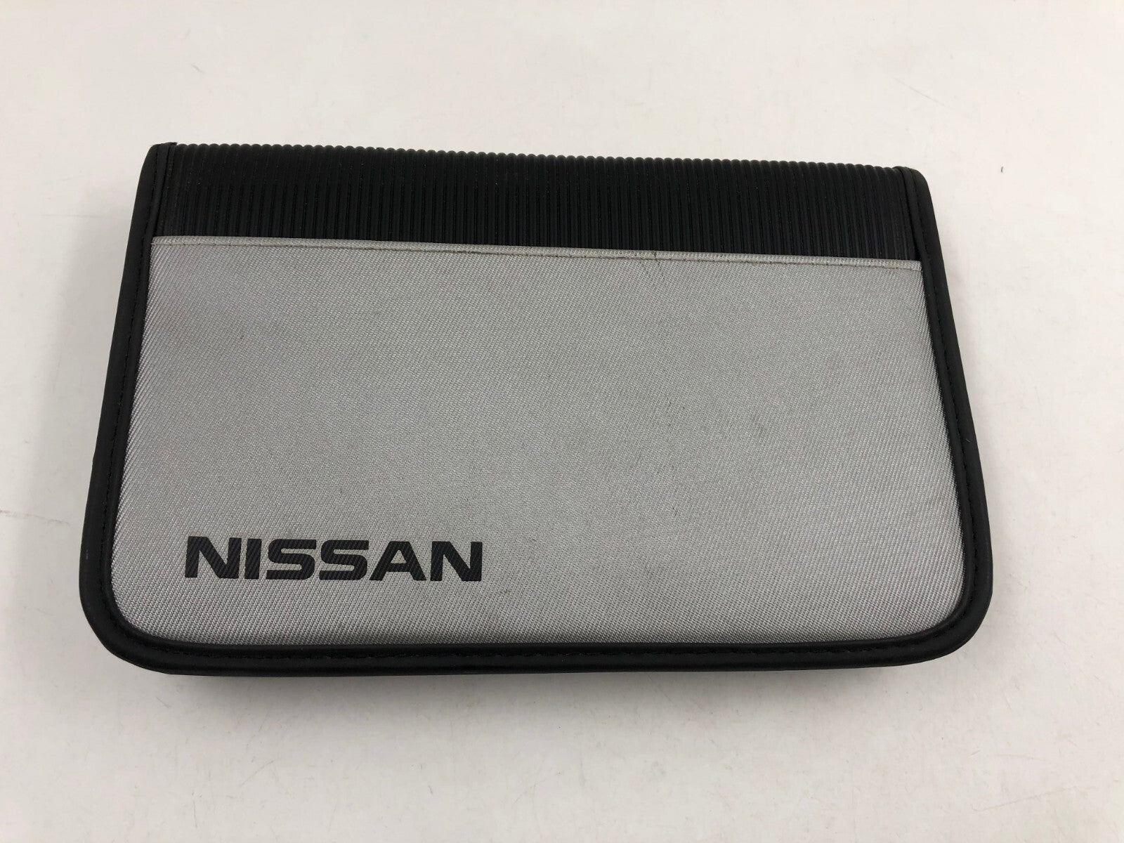 2005 Nissan Altima Owners Manual with Case OEM B02B06002