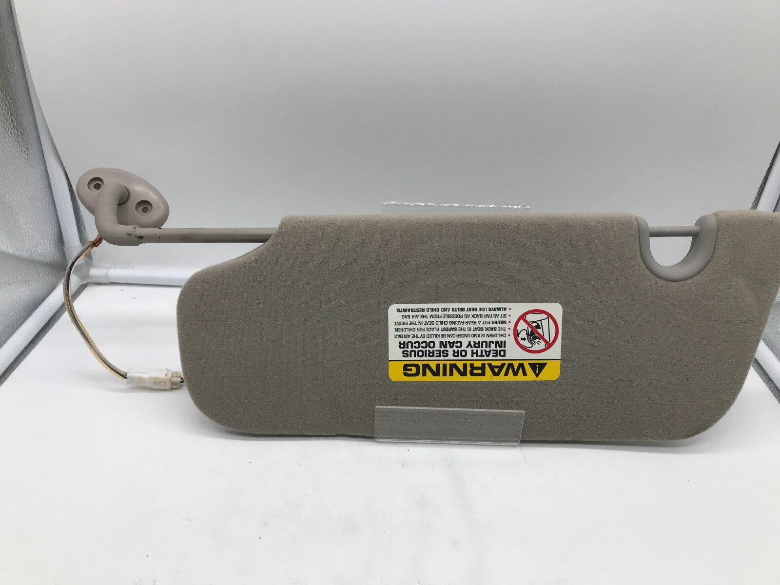 2002-2003 Jeep Liberty Passenger Sun Visor Gray Illumination OEM A01B47014