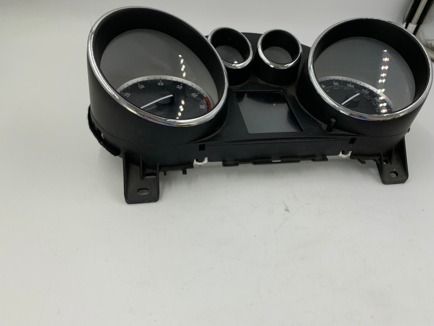 2015-2017 Buick Verano Speedometer Instrument Cluster 29541 Miles OEM A01B32058
