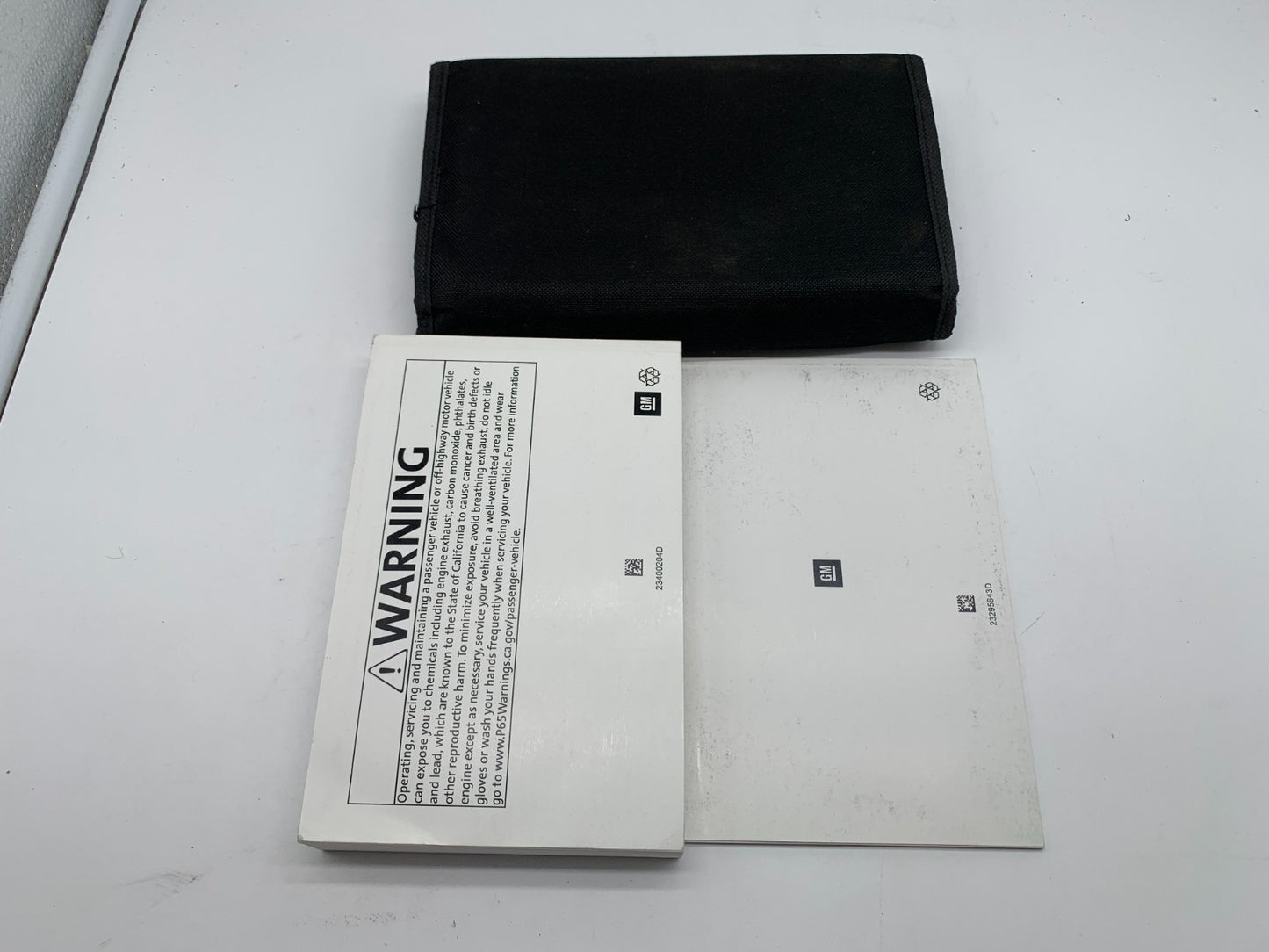 2019 Chevrolet Silverado 1500 Owners Manual Set with Case OEM C03B30094