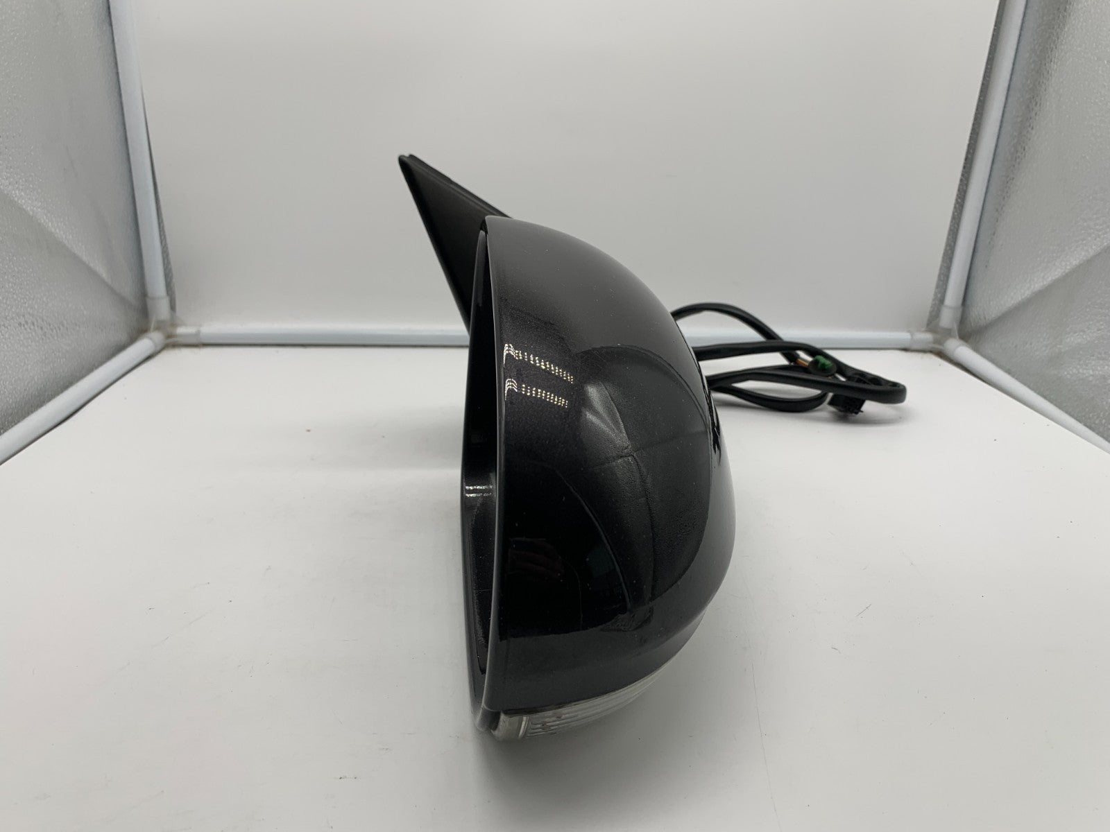 2006-2010 Volkswagen Passat Passenger Side Power Door Mirror Black OEM C02B12002