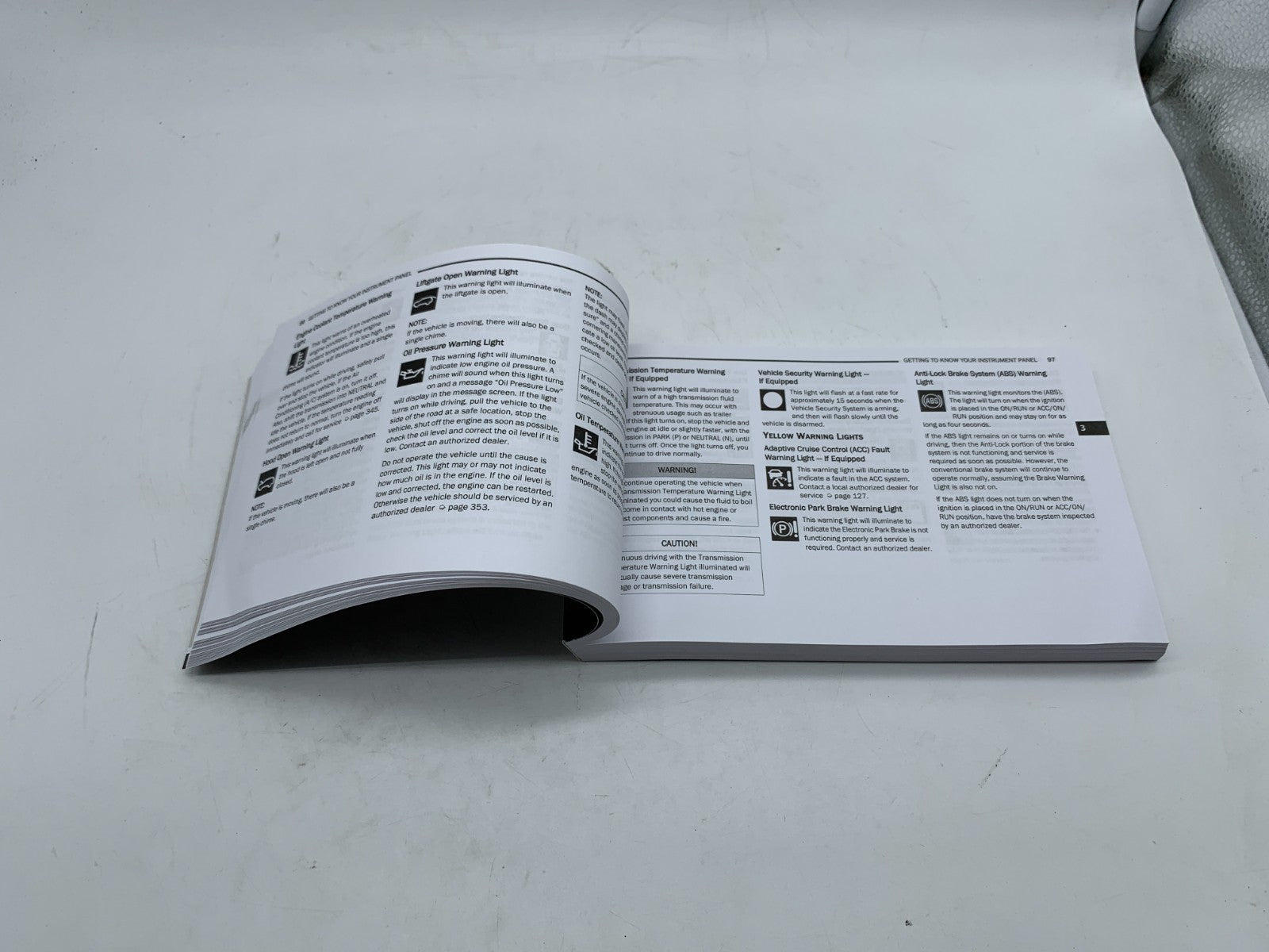 2021 Jeep Cherokee Owners Manual Set OEM C02B50018
