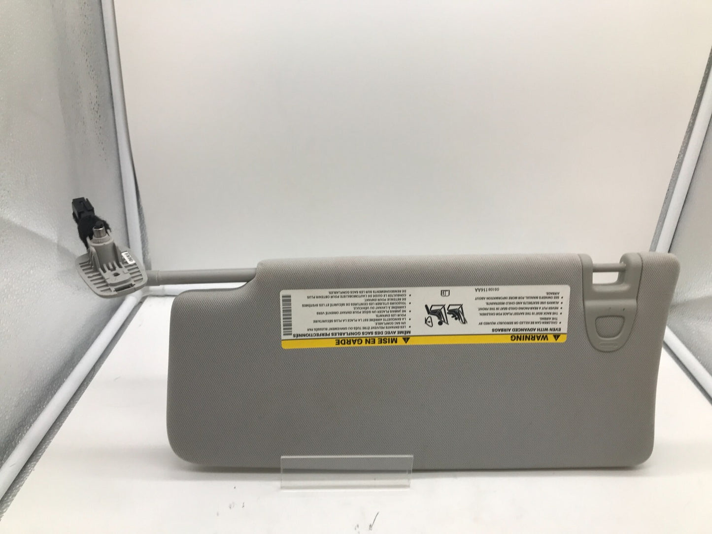 2017-2021 Jeep Compass Passenger Sun Visor Illuminated Gray OEM A01B50032