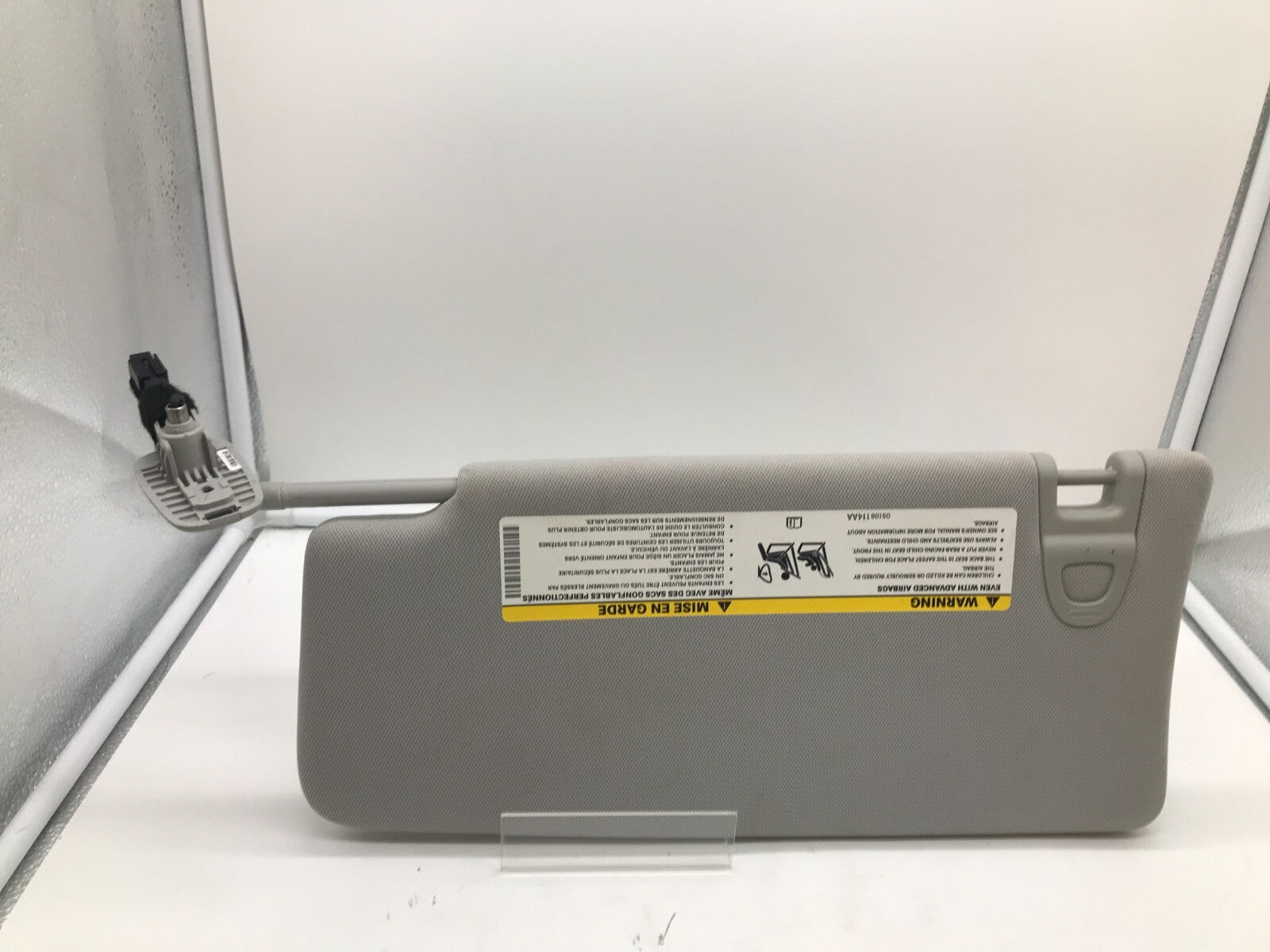 2017-2021 Jeep Compass Passenger Sun Visor Illuminated Gray OEM A01B50032