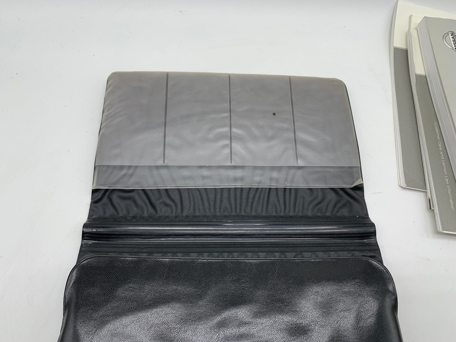 2003 Nissan Altima Owners Manual Set with Case OEM R01B37028