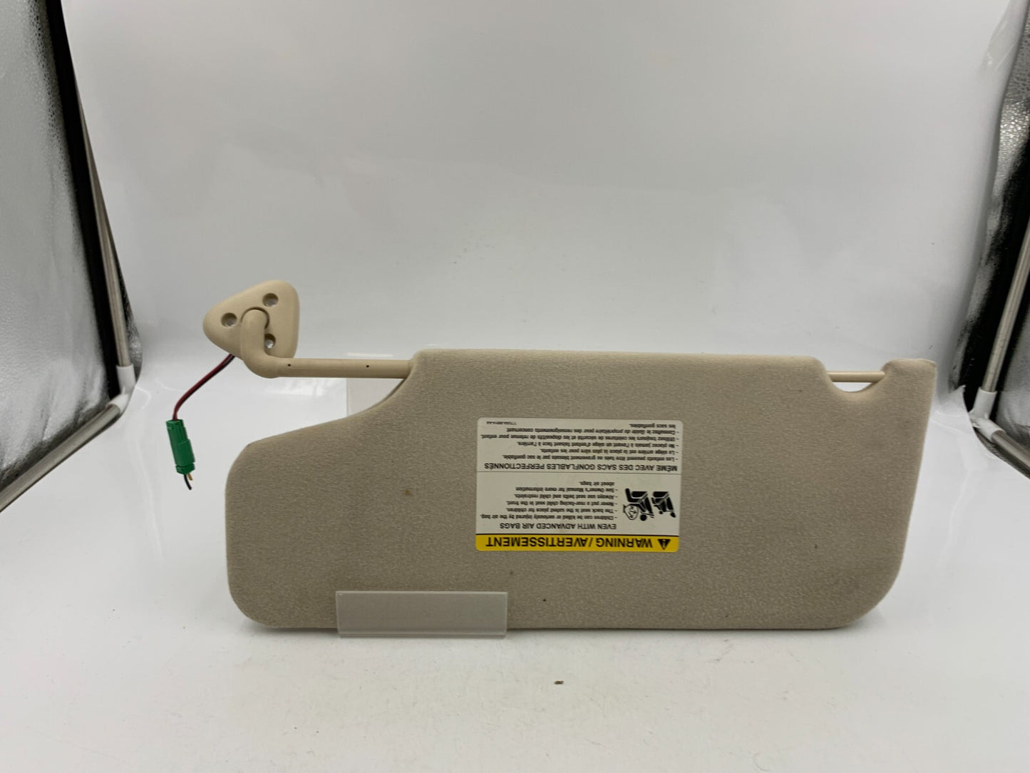 2008-2009 Ford Taurus Passenger Sun Visor Tan Illuminated OEM B03B18025
