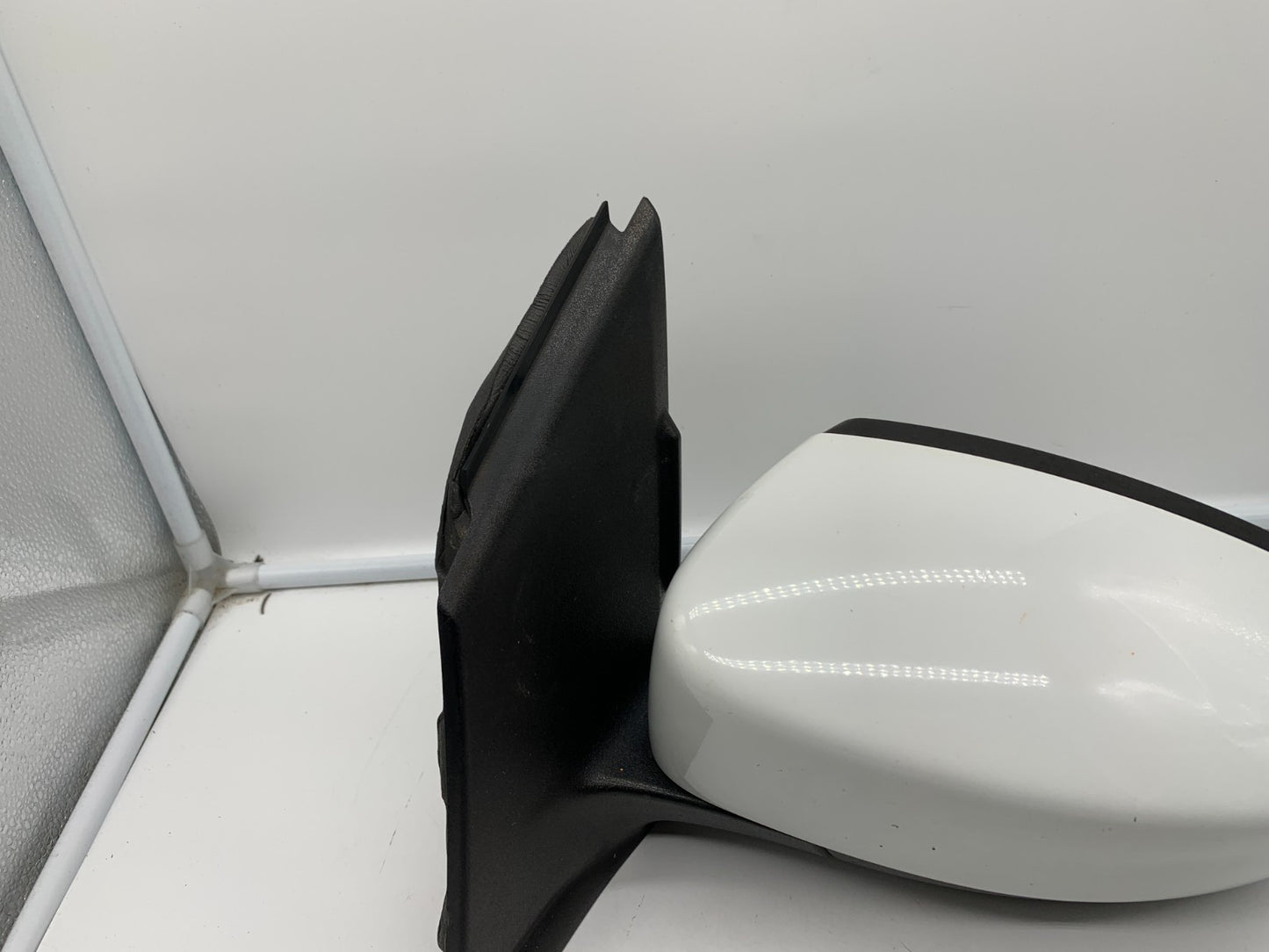 2013-2016 Ford Escape Driver Side View Power Door Mirror White OEM C02B14051