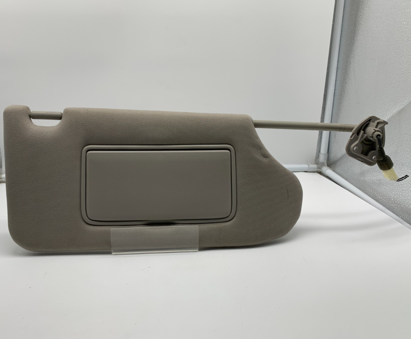 2013-2018 Nissan Altima Passenger Sun Visor Gray Illumination OEM B04B43006