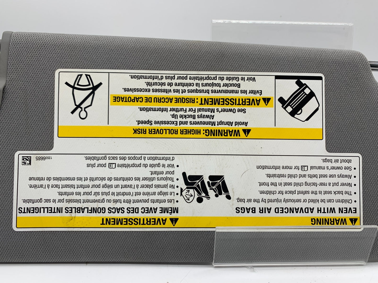 2018-2019 Chevrolet Equinox Driver Sun Visor Illuminated Gray D01B22007