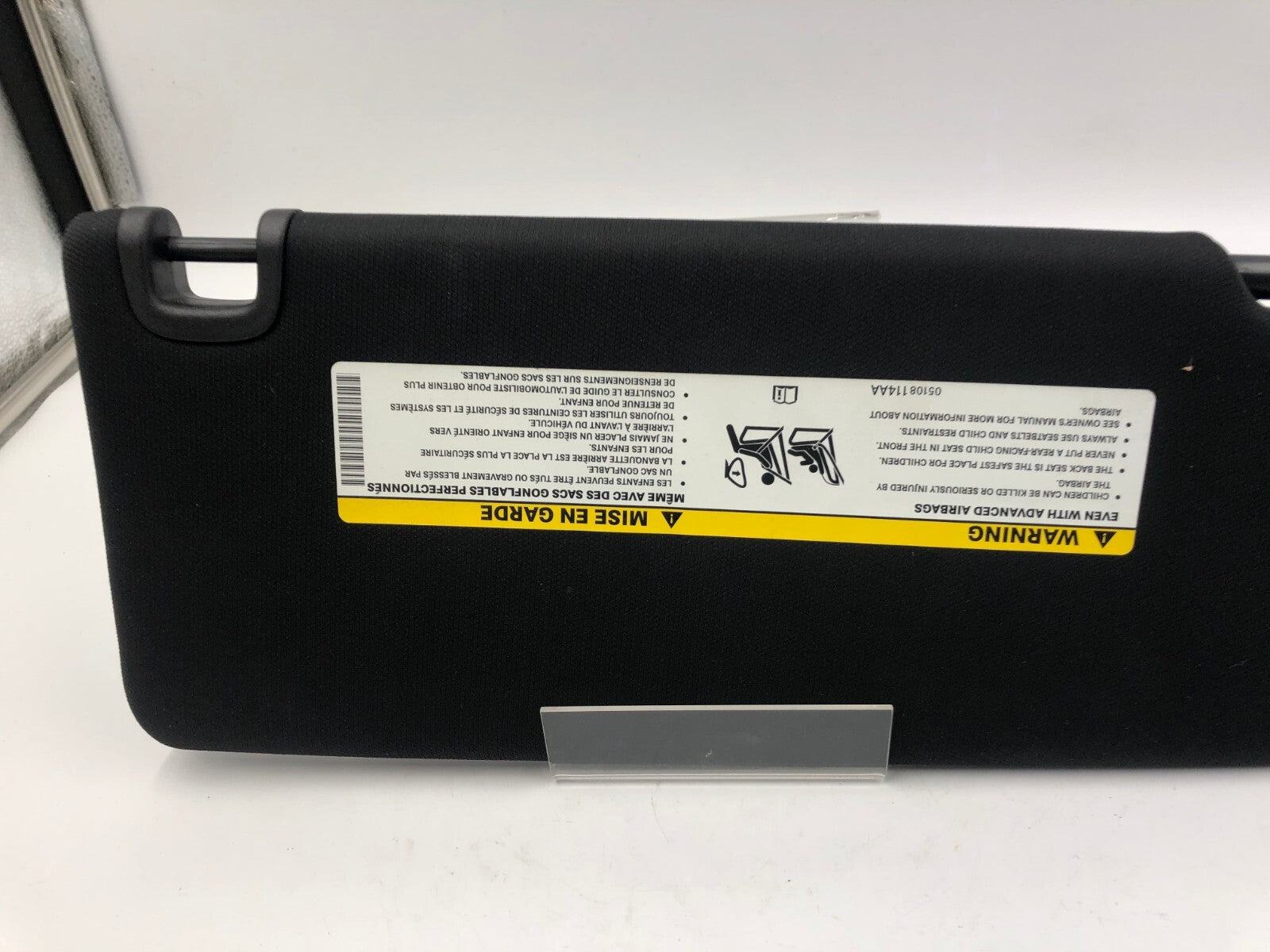 2016-2017 Chrysler 200 Driver Sun Visor Black Illuminated OEM C02B28019