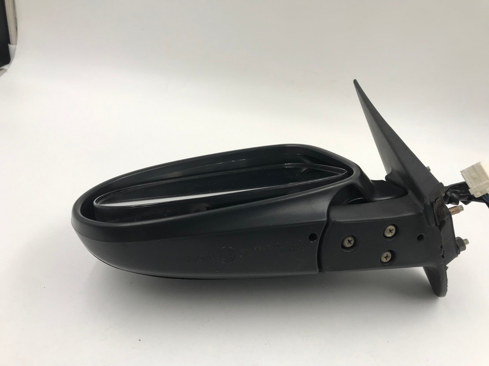 2002-2004 Infiniti I35 Driver Side View Power Door Mirror Black OEM C03B47002