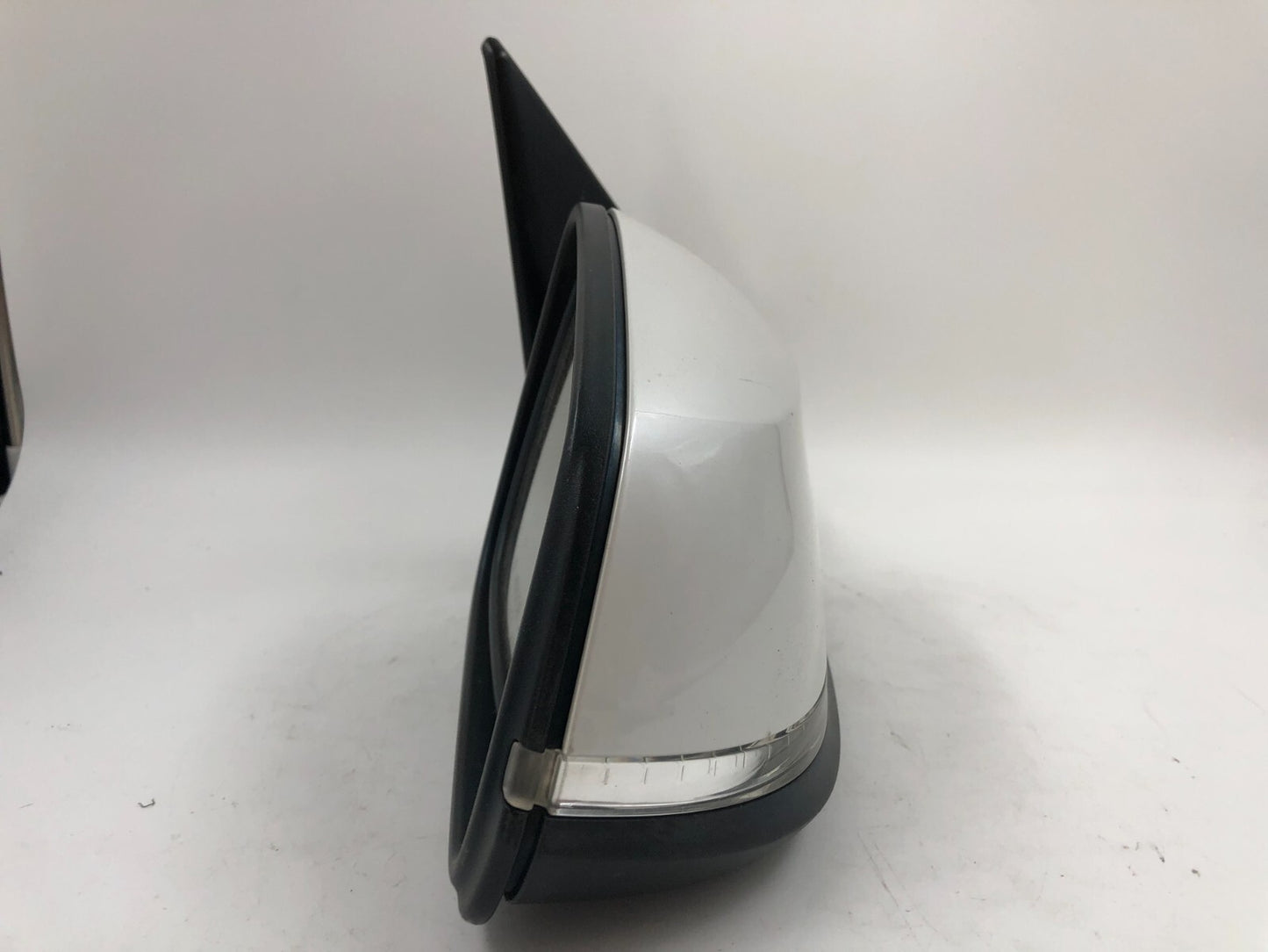 2013-2015 BMW X1 Passenger Side View Power Door Mirror Silver OEM C03B54004