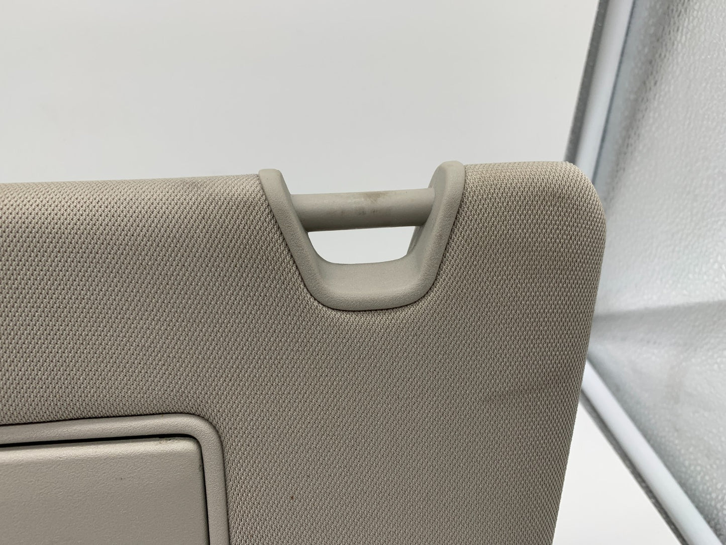 2018-2020 Nissan Rogue Driver Sun Visor Gray Illuminated OEM C03B59008