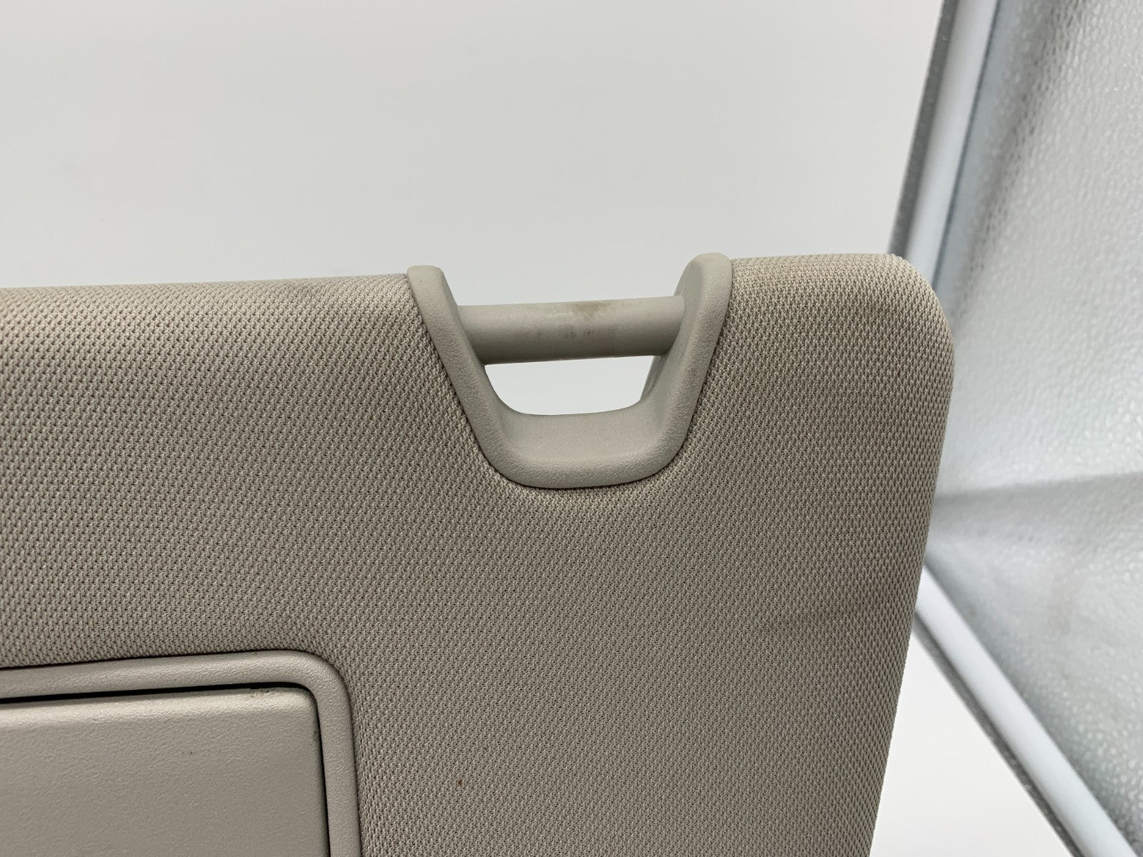 2018-2020 Nissan Rogue Driver Sun Visor Gray Illuminated OEM C03B59008