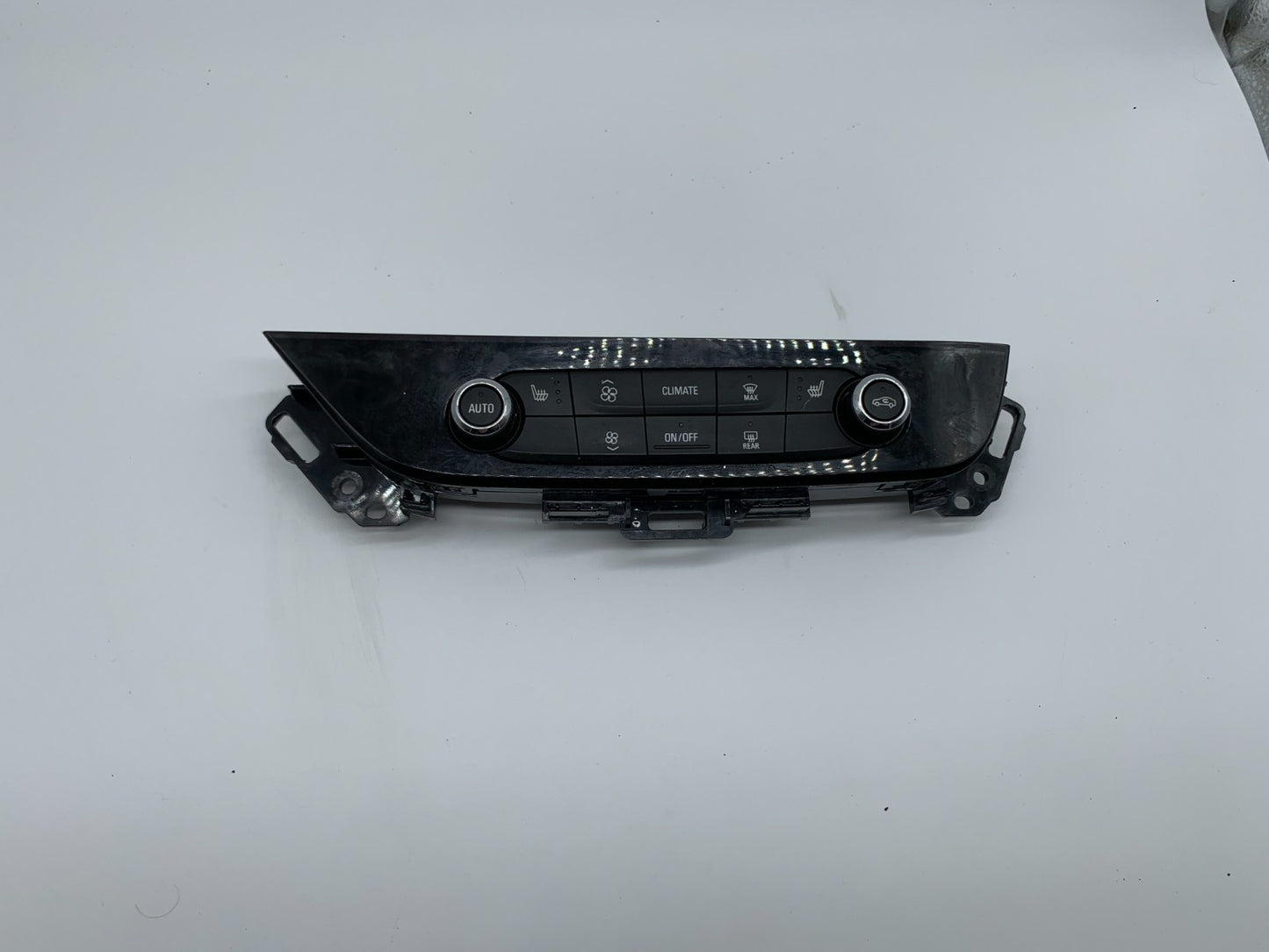 2008-2017 Buick Enclave Rear Climate Control AC Heater Unit OEM C03B57010