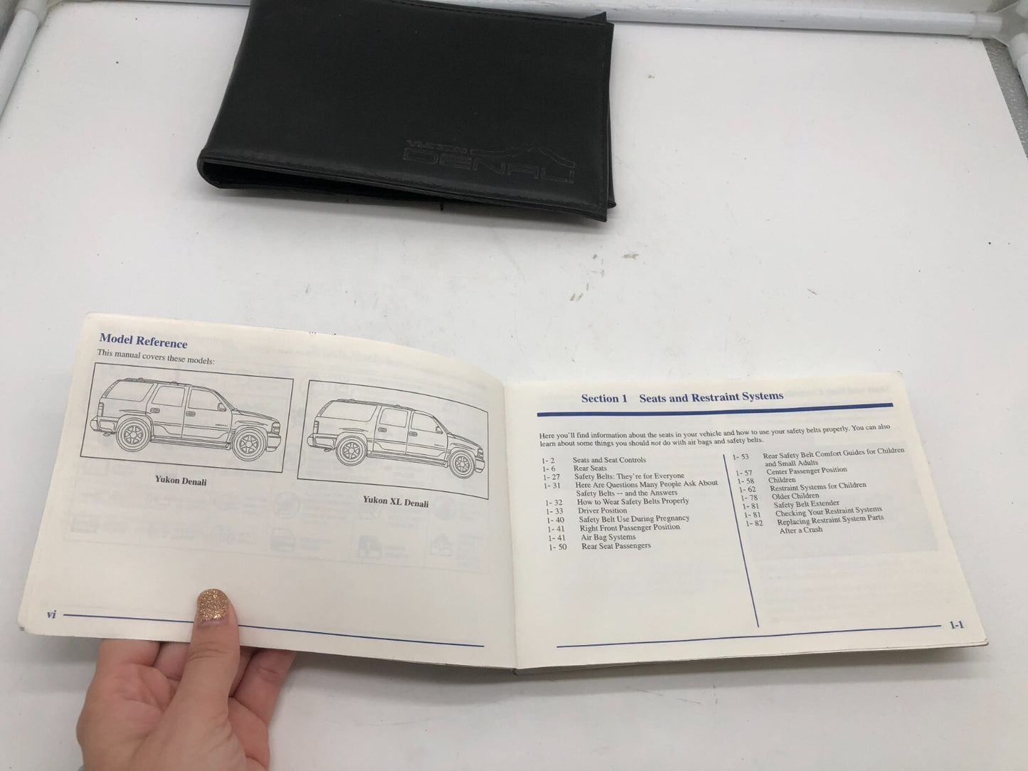 2002 GMC Yukon 1500 Owners Manual with Case OEM C01B53027