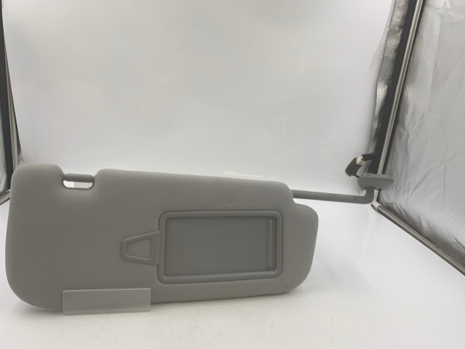 2012-2017 Hyundai Azera Passenger Sun Visor Gray Illuminated OEM C03B02086