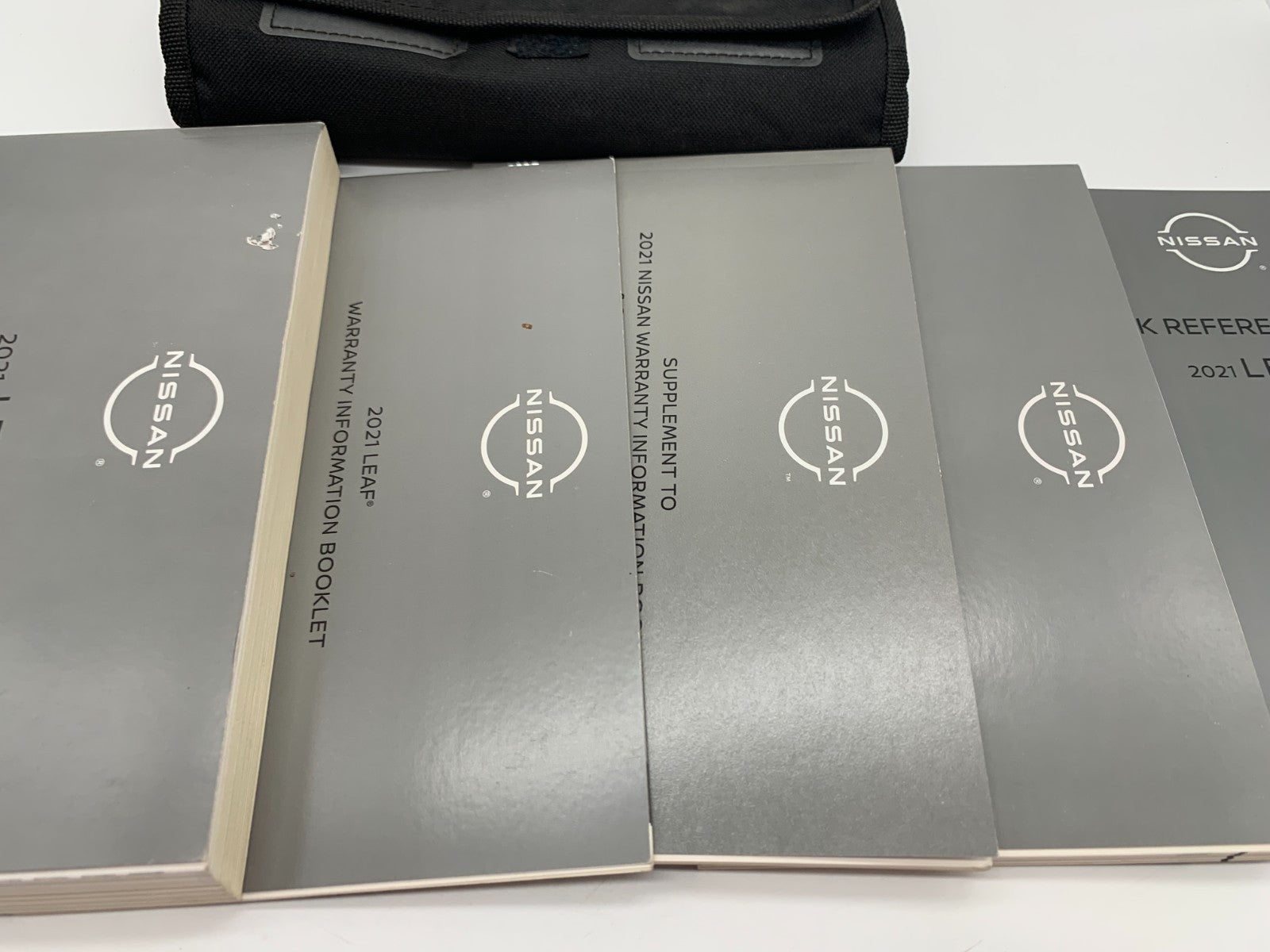 2021 Nissan Leaf Owners Manual Set with Case OEM D01B12059