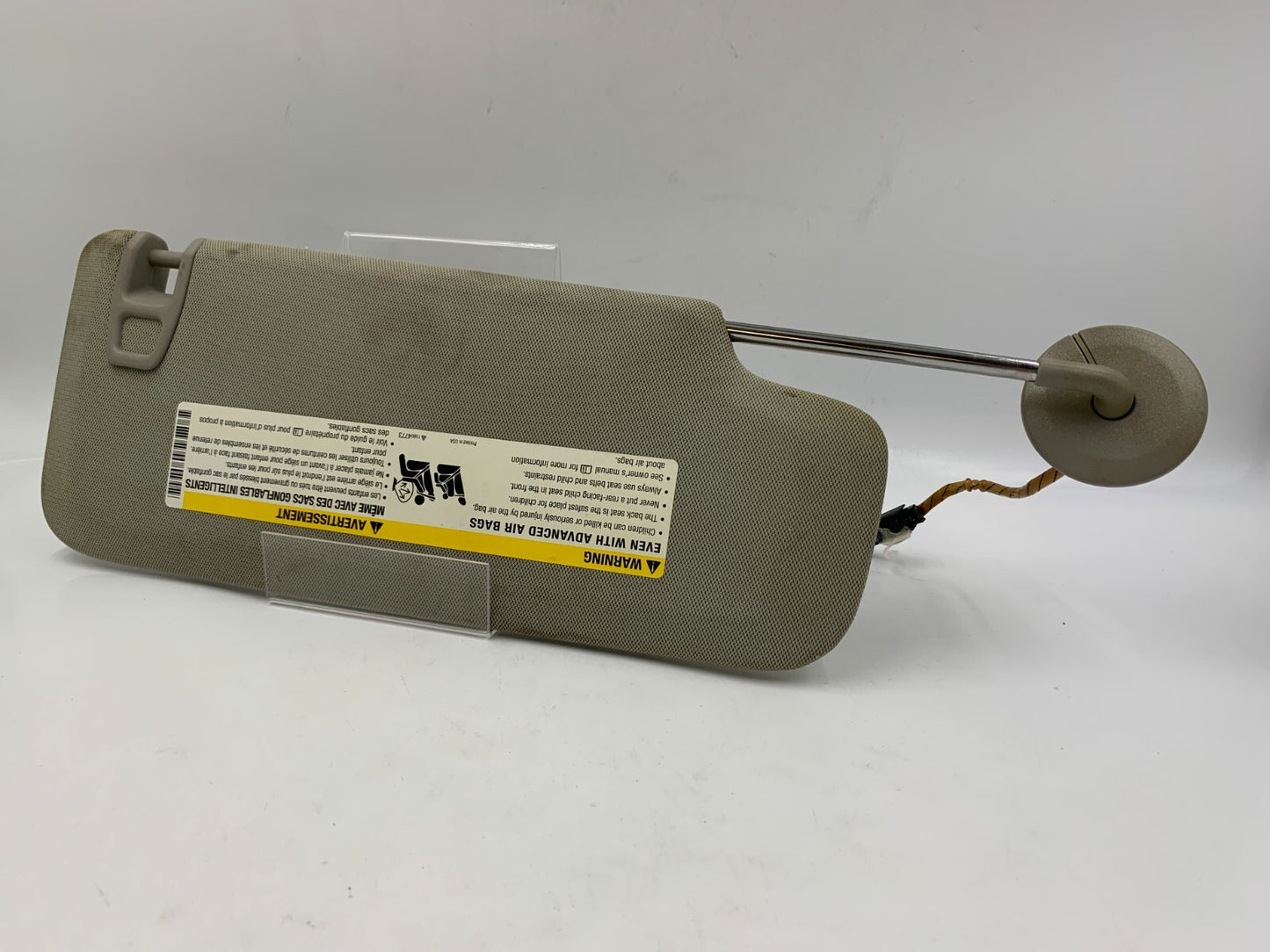 2013-2016 Chevrolet Malibu Driver Sun Visor Gray Illuminated OEM D01B52035