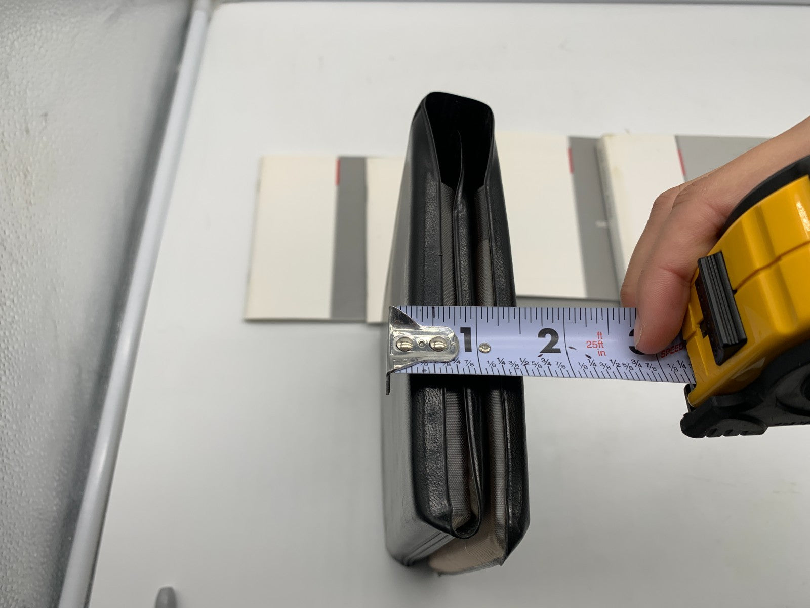 2005 Nissan Altima Owners Manual Set with Case OEM A01B47004