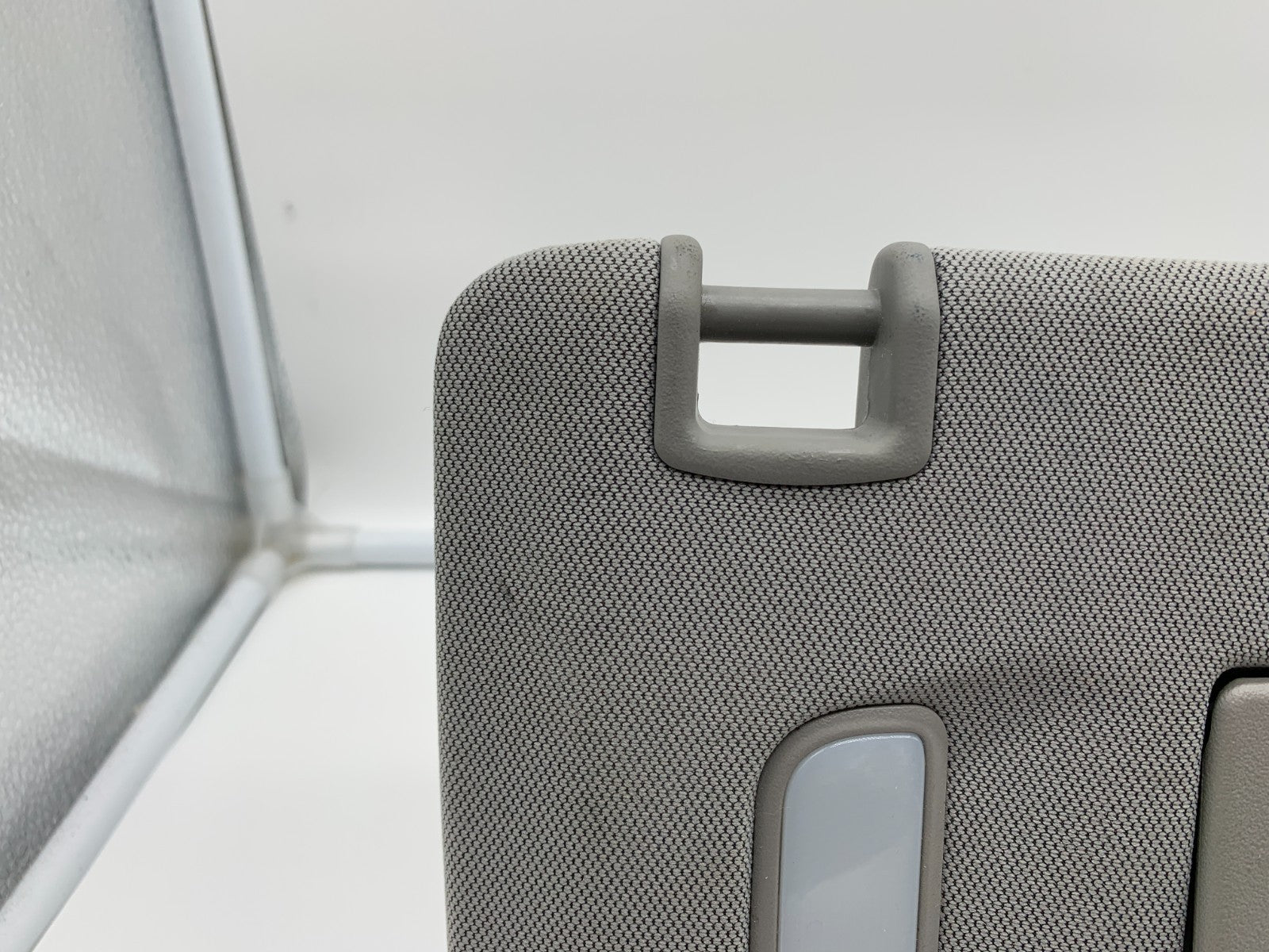 2017-2021 Chevrolet Trax Passenger Sun Visor Gray Illuminated OEM B01B55003