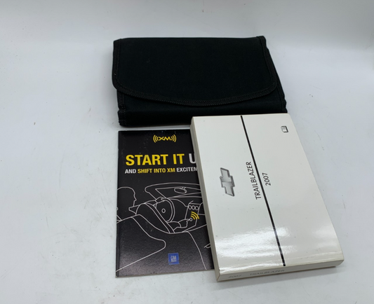 2007 Chevrolet Trailblazer Owners Manual Set with Case OEM C02B01013