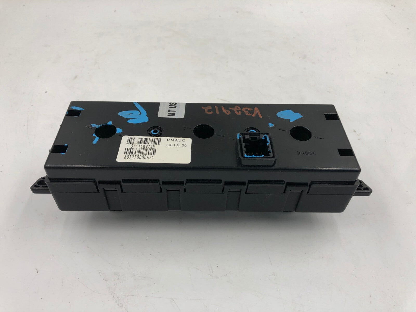 2009-2011 Volkswagen Routan Rear AC Heater Climate Control Unit OEM E02B70003