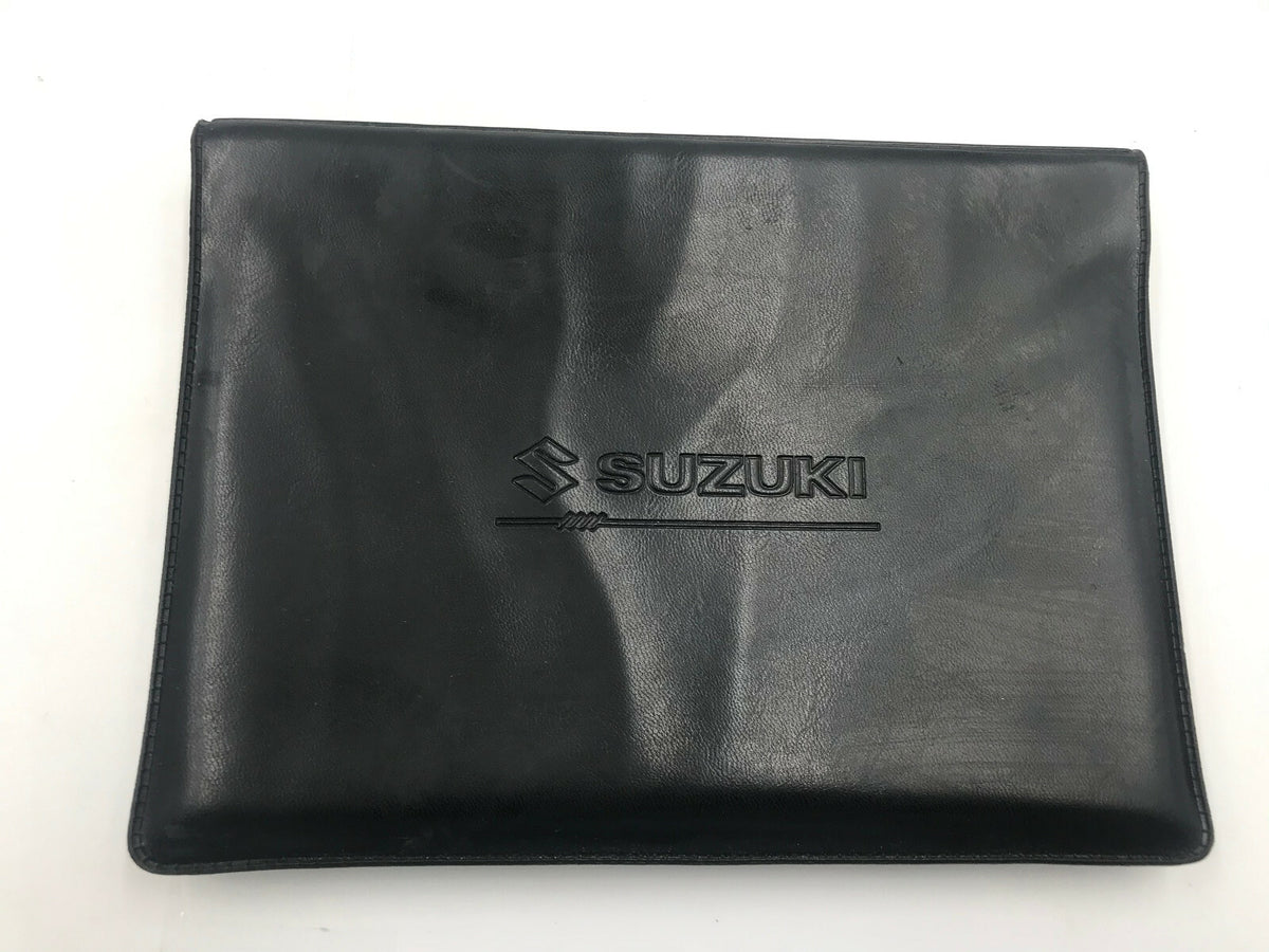 2004 Suzuki Forenza Owners Manual Set with Case B02B22041