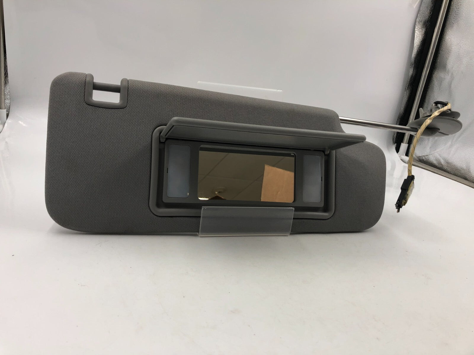 2016-2023 Chevrolet Malibu Passenger Sun Visor Illuminated OEM B01B49037