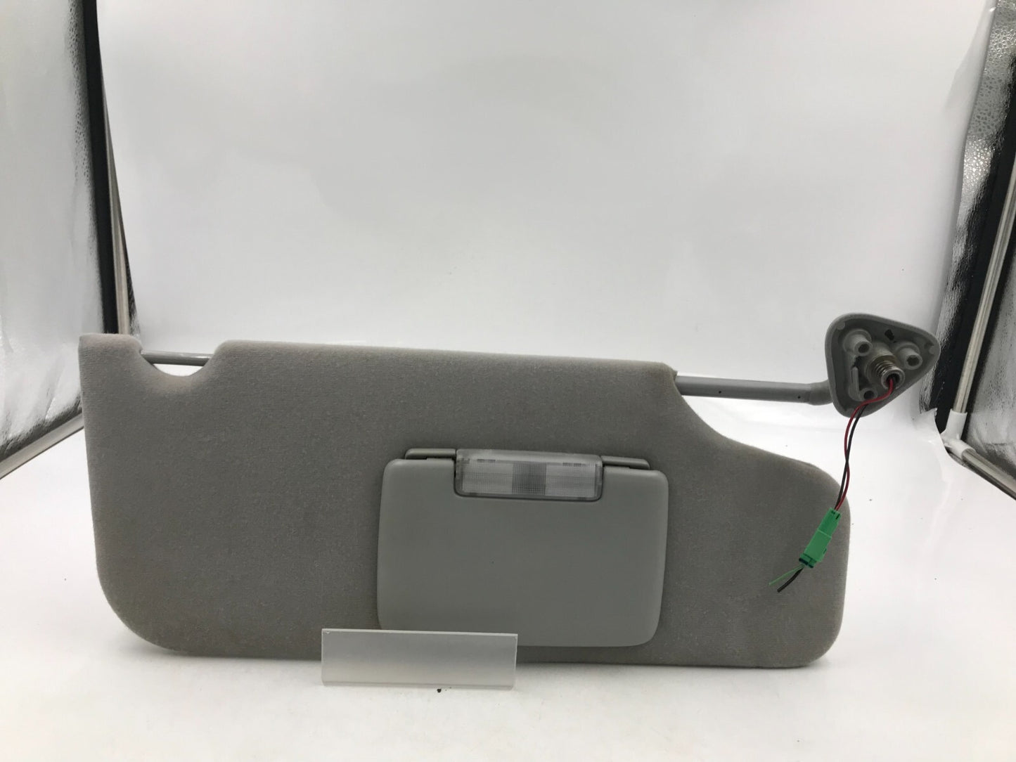 2005-2007 Ford Freestyle Passenger Sun Visor Gray Illuminated OEM D01B66008