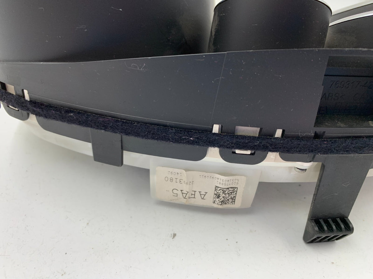 2014-2015 Buick Verano Speedometer Instrument Cluster 31533 Miles D01B11078