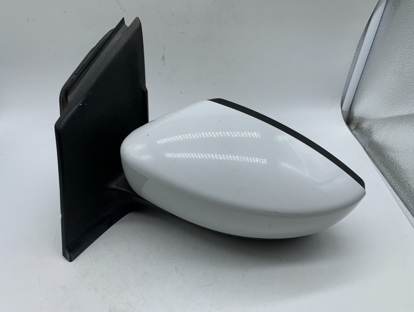 2017-2019 Ford Escape Driver Side View Power Door Mirror White OEM D03B39003