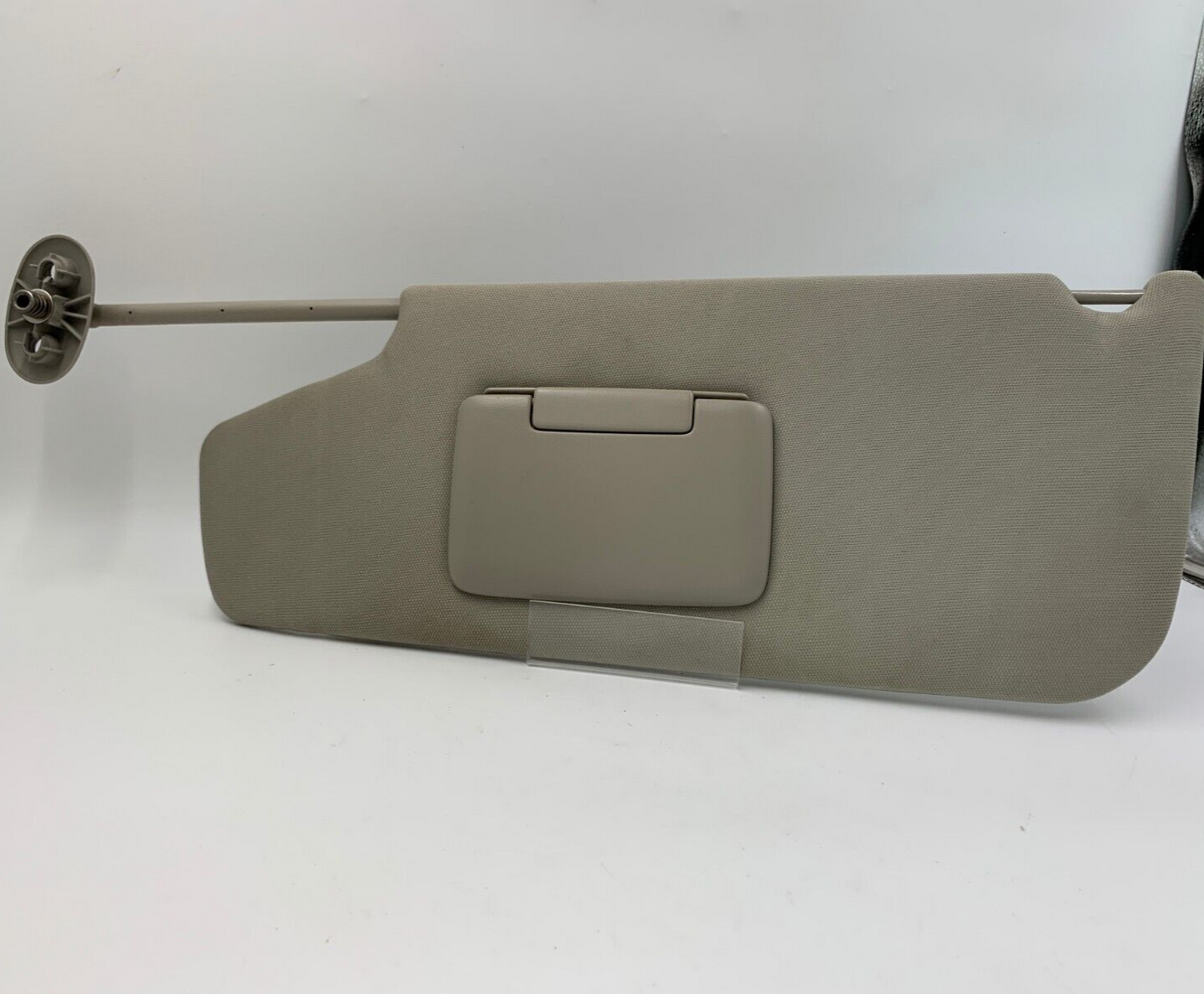 2006-2010 Jeep Commander Driver Sun Visor OEM E03B56029