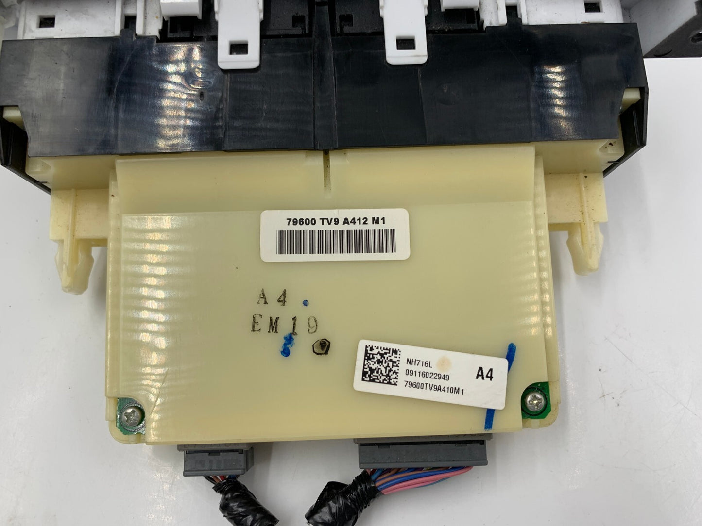 2016-2018 Acura ILX AC Heater Climate Control Unit OEM B01B35023