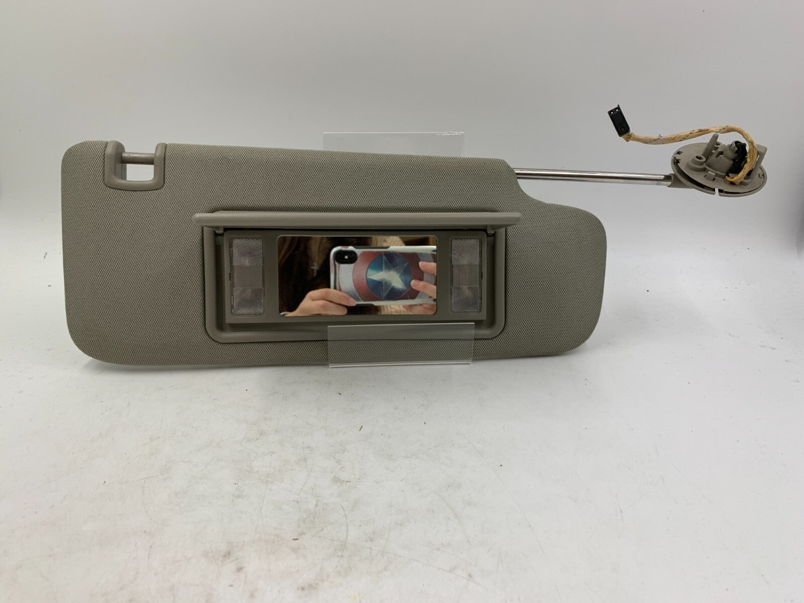 2014-2019 Cadillac CTS Passenger Sun Visor Gray Illuminated OEM B01B42048
