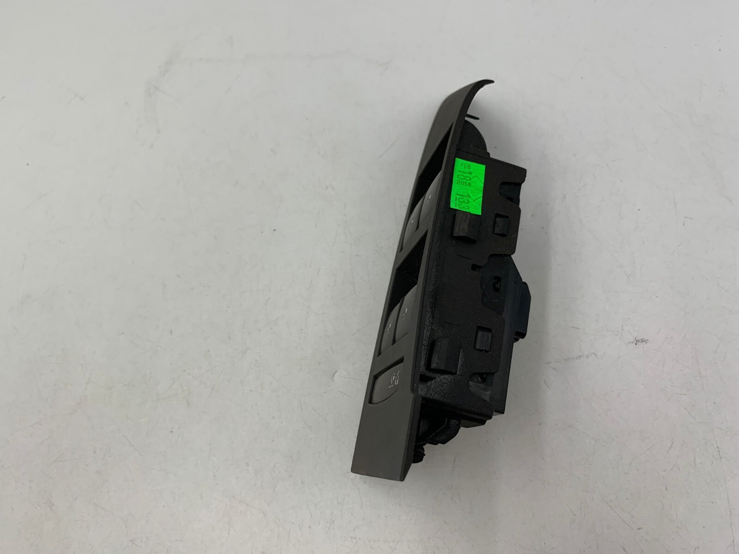 2012-2014 Buick Verano Master Power Window Switch OEM D04B10030