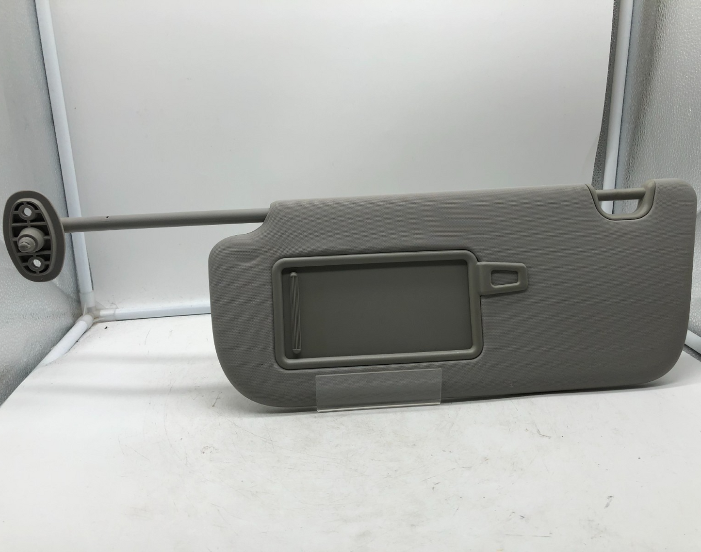2014-2019 Kia Soul Driver Sun Visor Illuminated Gray OEM C03B46004