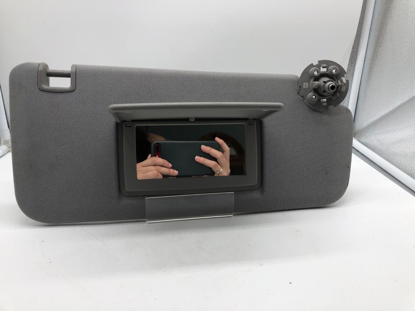 2017-2022 Chevrolet Trax Passenger Sun Visor Gray Illuminated OEM C02B54003