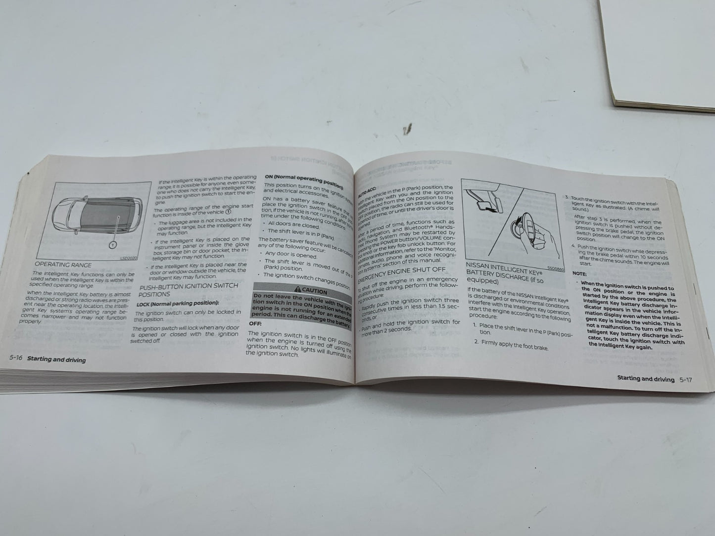 2019 Nissan Rogue Owners Manual Set OEM C03B08007