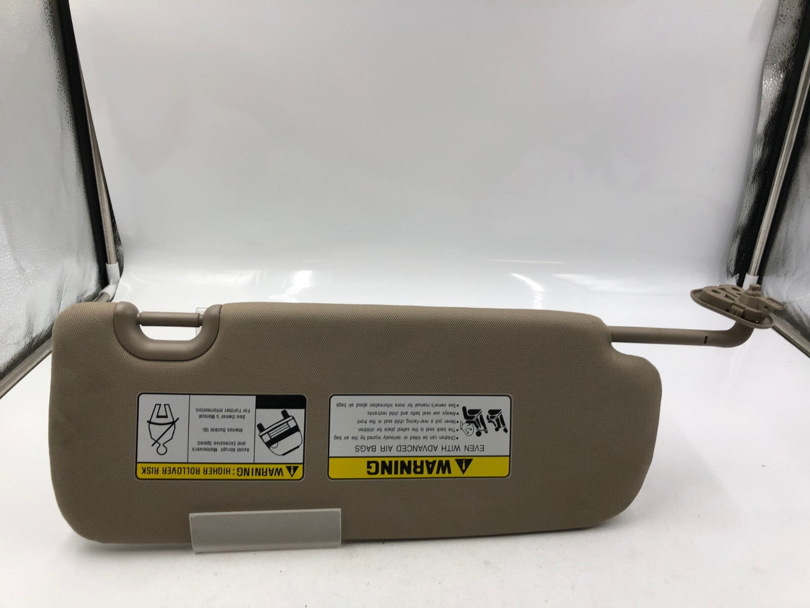 2013-2019 Hyundai Santa Fe Driver Sun Visor Gray Illuminated OEM B02B02039