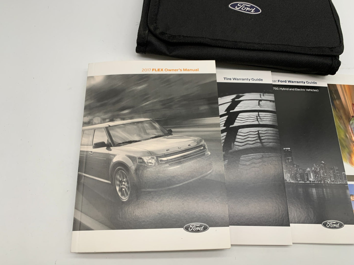 2017 Ford Flex Owners Manual Set with Case OEM B04B27012
