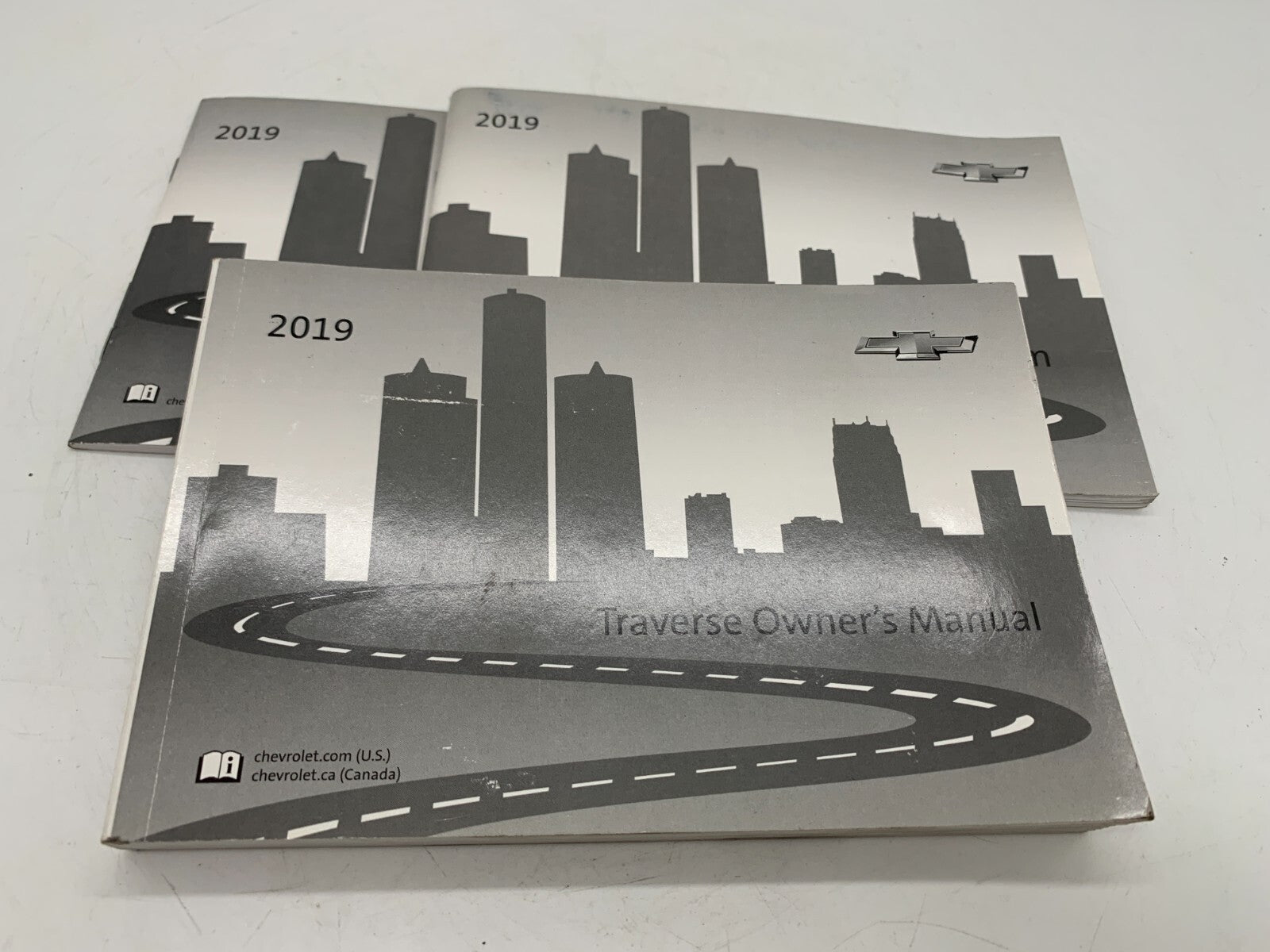 2019 Chevy Traverse Owners Manual Set OEM A01B13003