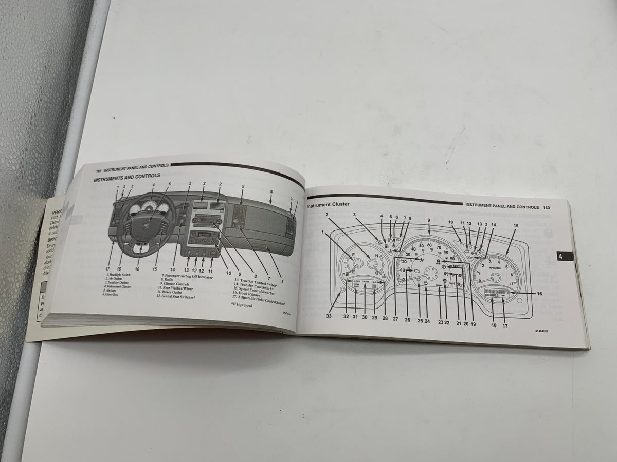 2005 Dodge Durango Owners Manual with Case OEM R01B17017